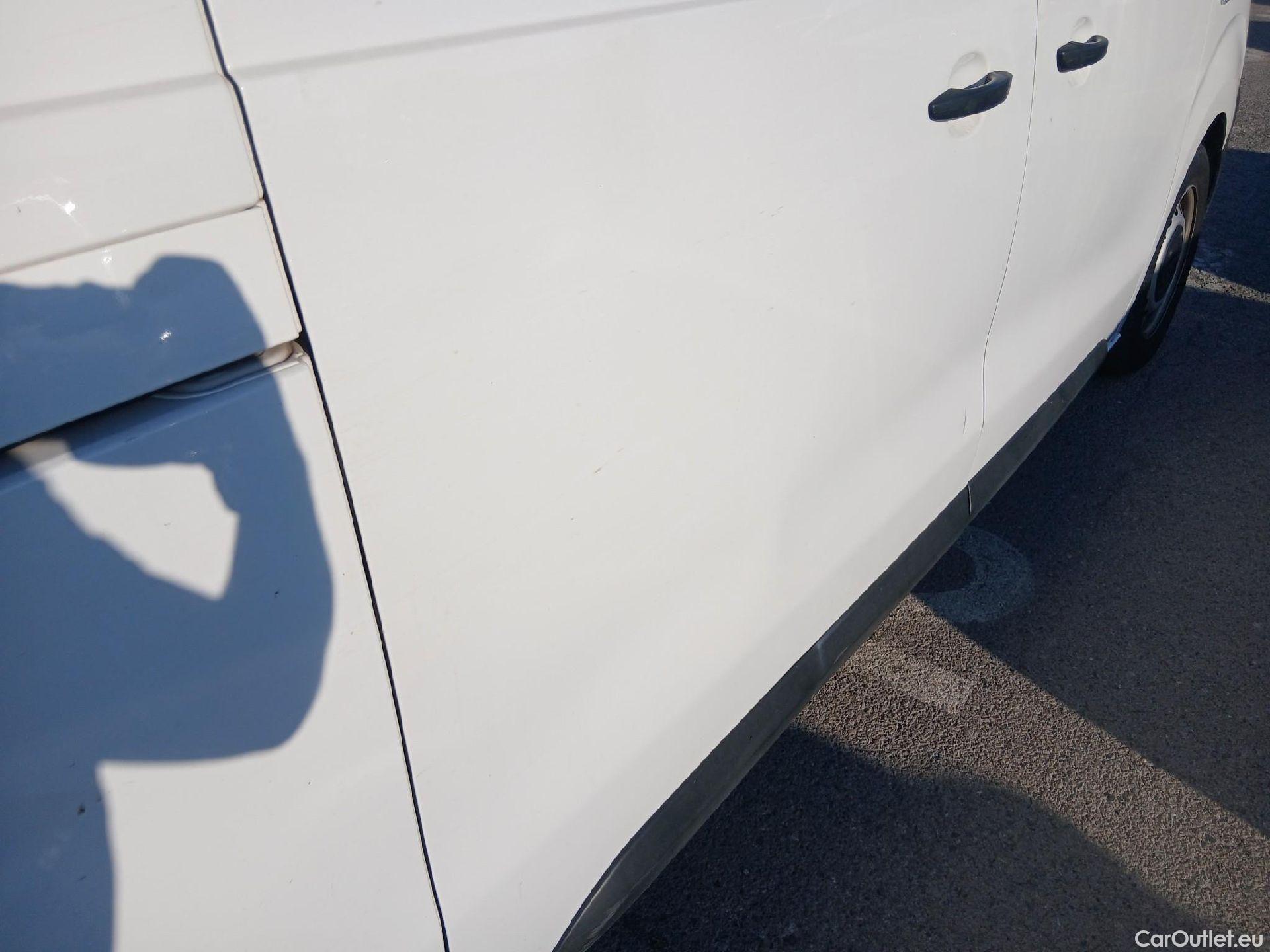  Opel  Vivaro OPEL  / 2019 / 4P / furgón 1.5 Diésel 74kW (100CV) M Std Express (AC) #22