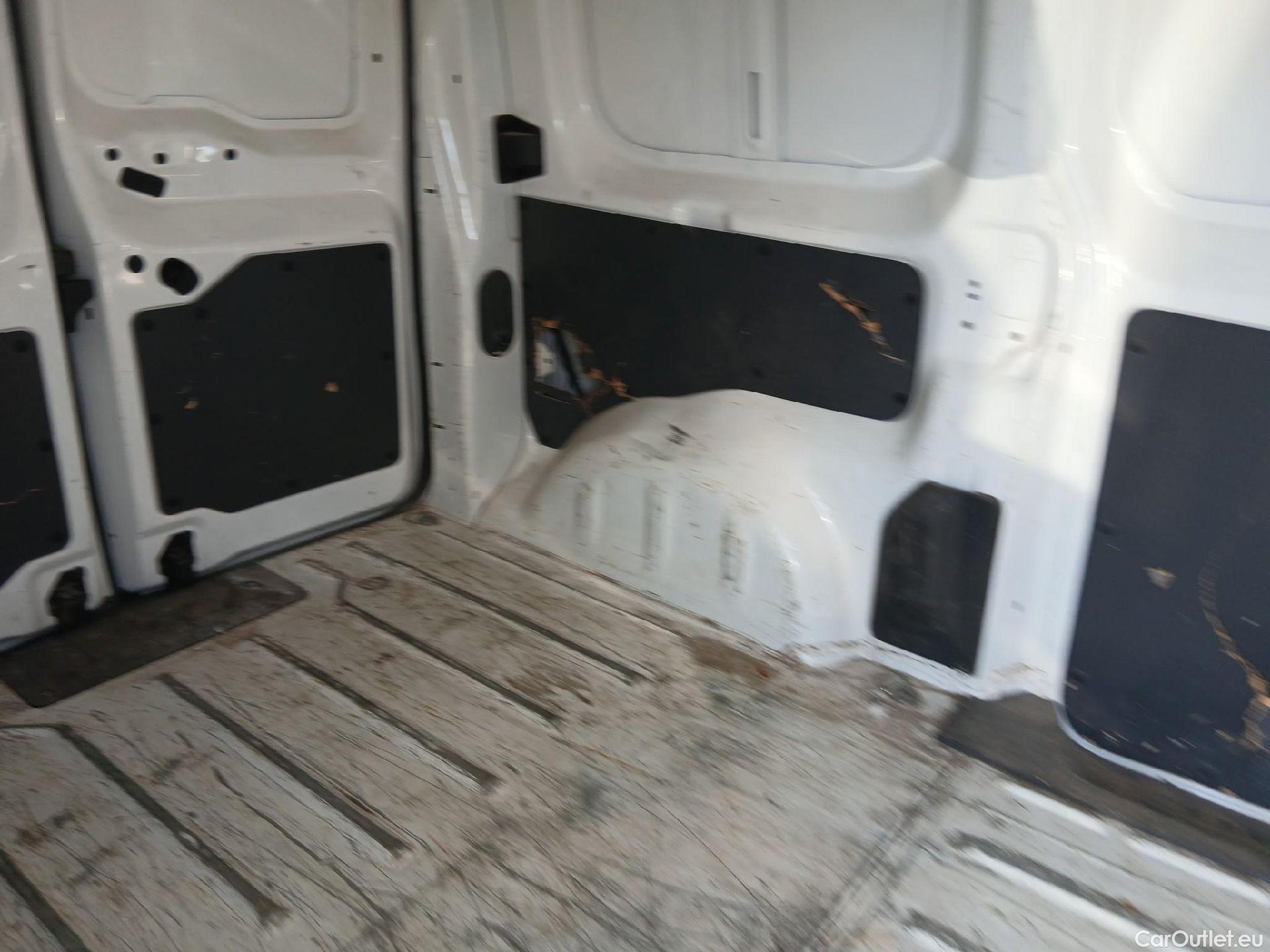  Opel  Vivaro OPEL  / 2019 / 4P / furgón 1.5 Diésel 74kW (100CV) M Std Express (AC) #36