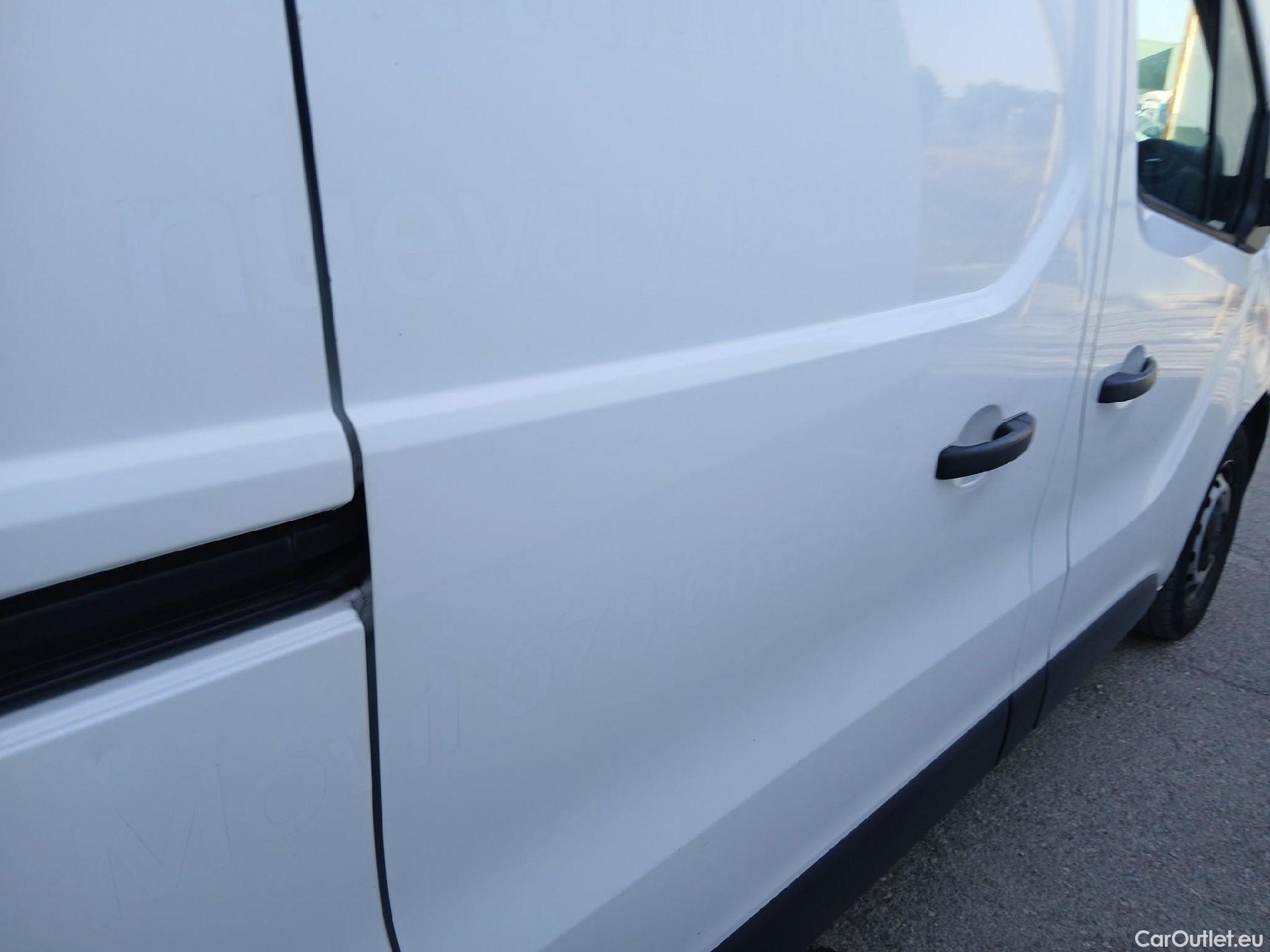  Opel  Vivaro OPEL  / 2014 / 4P / furgón 1.6CDTI 88kW (120CV) Expressio L2H1 2.9t (CX) #20