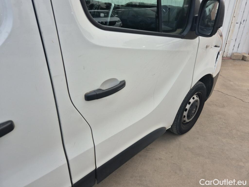  Renault  Trafic RENAULT  / 2019 / 4P / furgón Furgón 27 L1H1 Energy BluedCi 88 kW (AC) #51