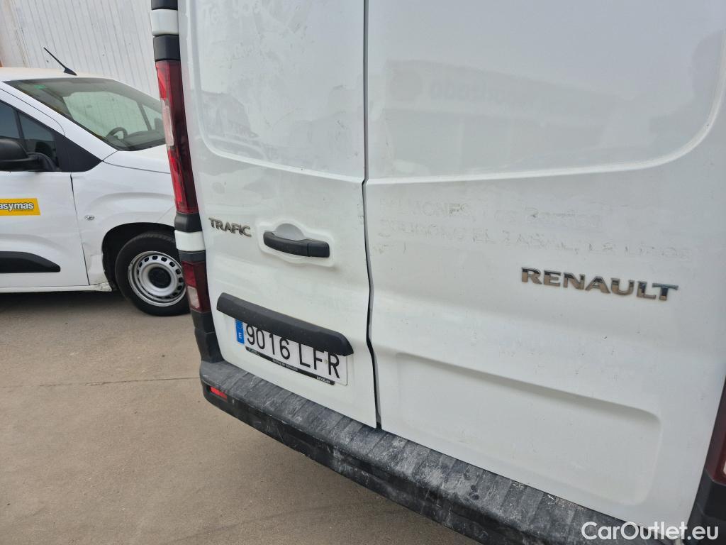  Renault  Trafic RENAULT  / 2019 / 4P / furgón Furgón 27 L1H1 Energy BluedCi 88 kW (AC) #15