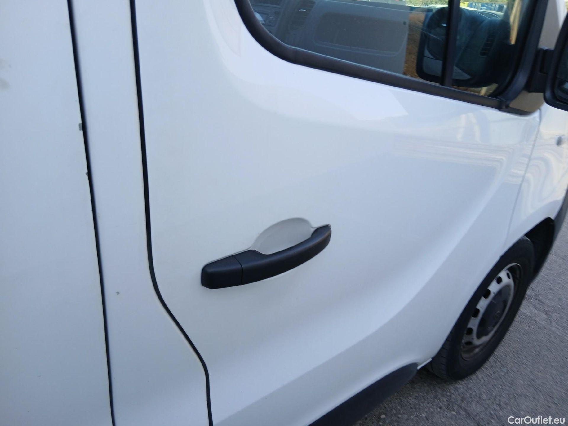  Opel  Vivaro OPEL  / 2014 / 4P / furgón 1.6CDTI 88kW (120CV) Expressio L2H1 2.9t (CX) #22