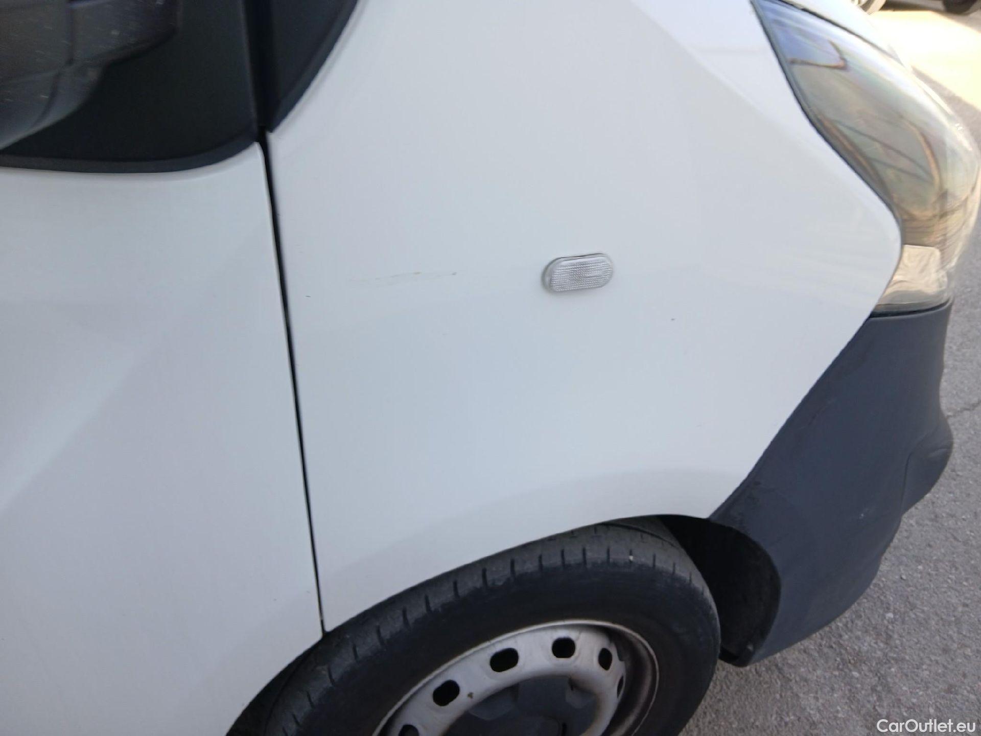  Opel  Vivaro OPEL  / 2014 / 4P / furgón 1.6CDTI 88kW (120CV) Expressio L2H1 2.9t (CX) #25