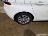  Peugeot  308 PEUGEOT  / 2017 / 5P / BERLINA ALLURE BLUEHDI 130 SeS #57