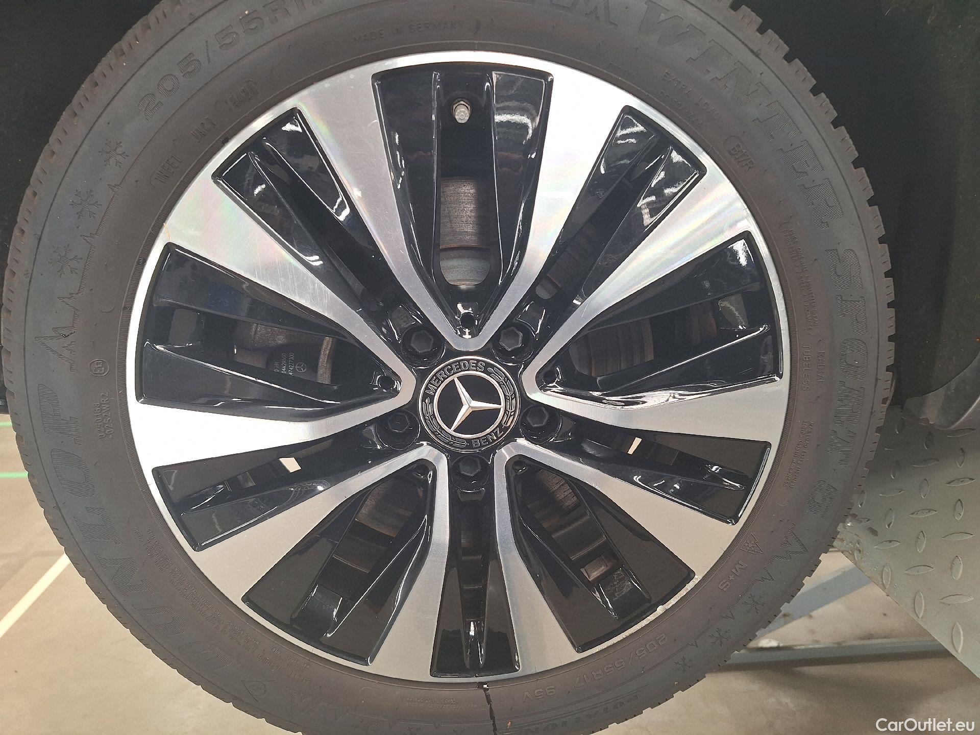  Mercedes  A-Klasse Mercedes, A-Class '18 PHEV, Mercedes-Benz  A 250 e Business Line 5d #28