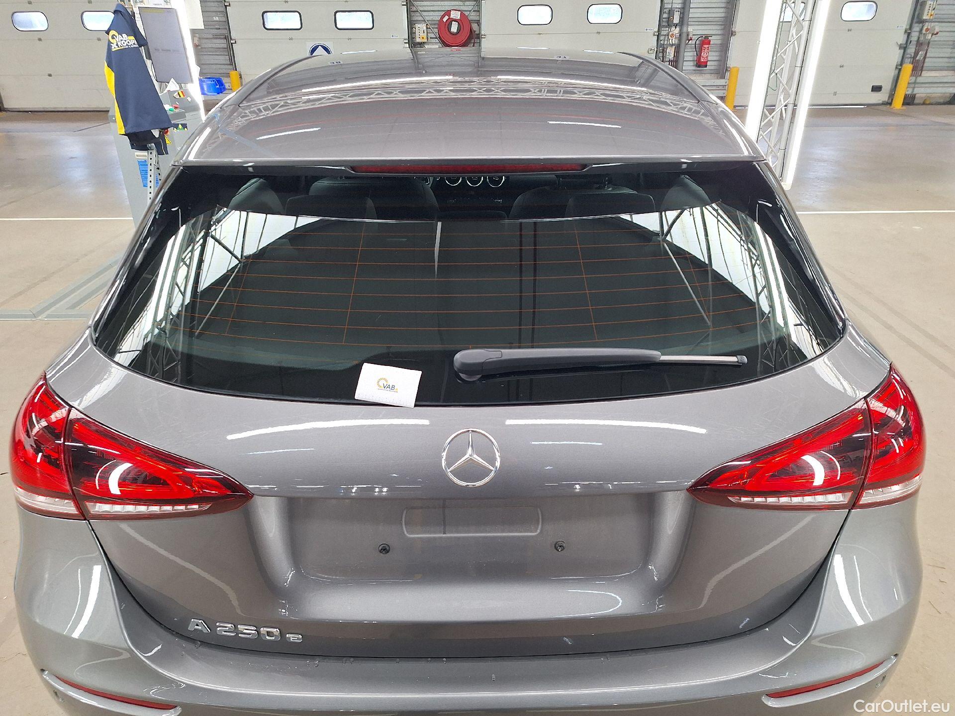  Mercedes  A-Klasse Mercedes, A-Class '18 PHEV, Mercedes-Benz  A 250 e Business Line 5d #1