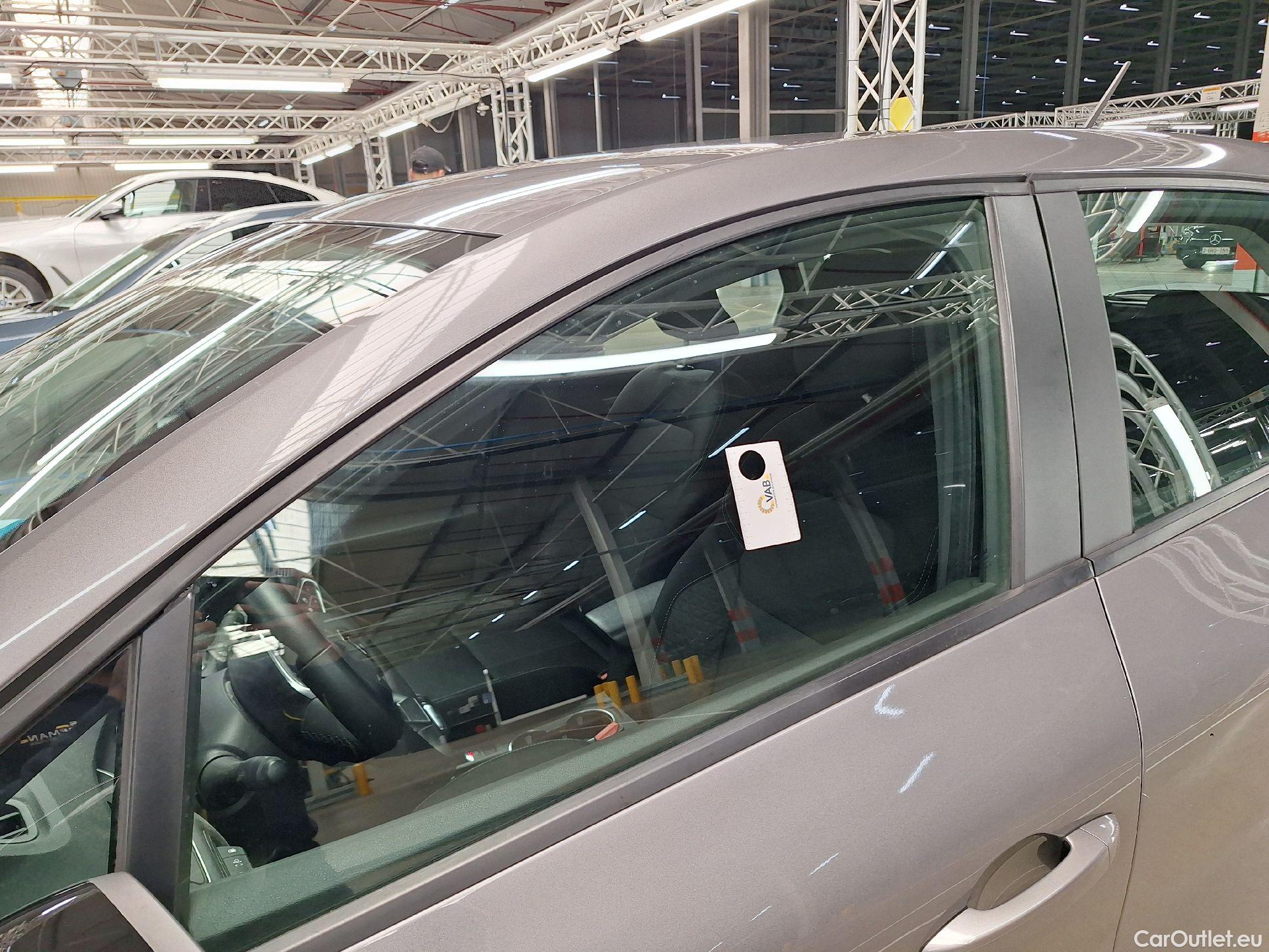  Renault  Captur Renault,  '19 PHEV, Renault  E-TECH Plug-in Hybrid Corporate Edi #1