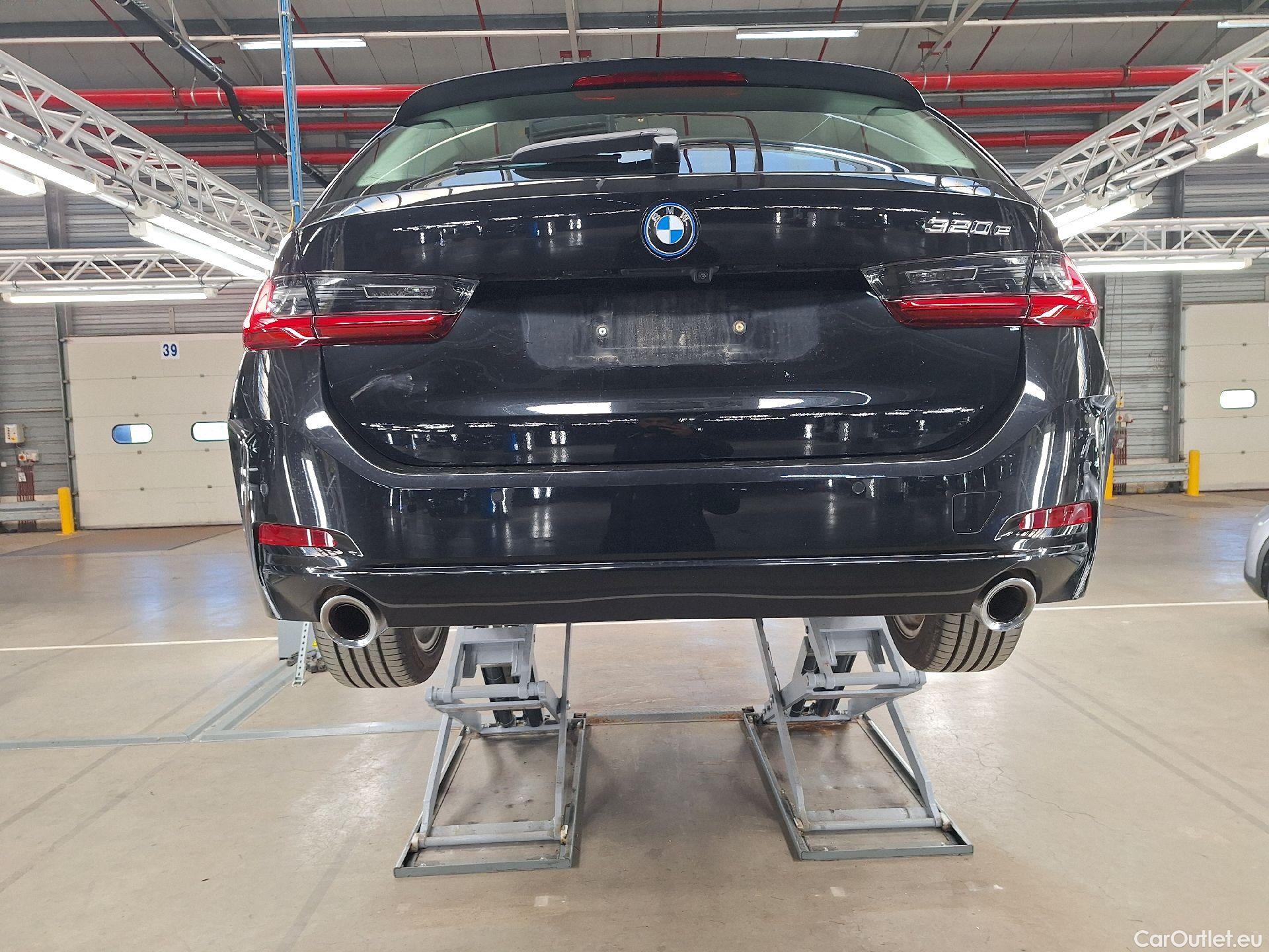  Bmw  Serie 3 BMW, 320e Touring, 320e Touring 150kw #17