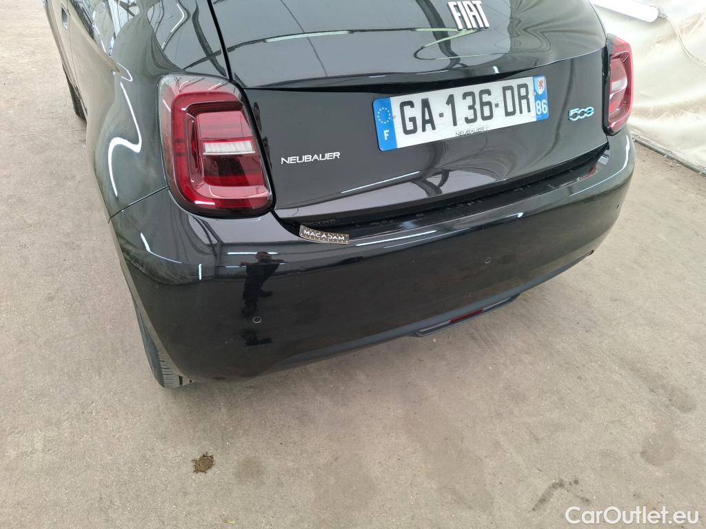  Fiat  500 FIAT  / 2020 / 3P / Berline 42kWh Icône #15