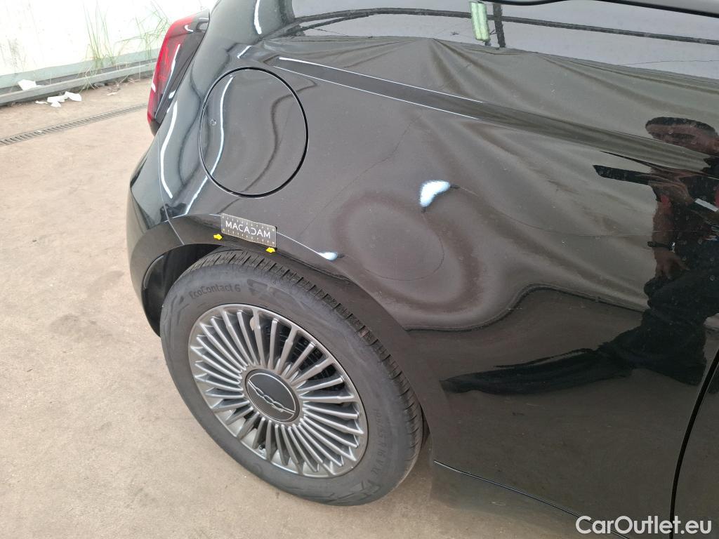  Fiat  500 FIAT  / 2020 / 3P / Berline 42kWh Icône #13