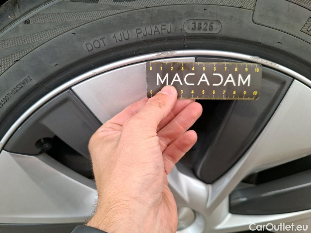  Tesla  Model Y TESLA  / 2021 / 5P / SUV RWD #26