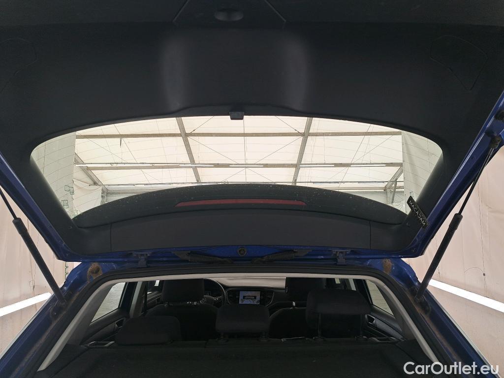  Volkswagen  T-ROC VOLKSWAGEN  / 2017 / 5P / SUV 1.6 TDI 115 LOUNGE BUSINESS #2