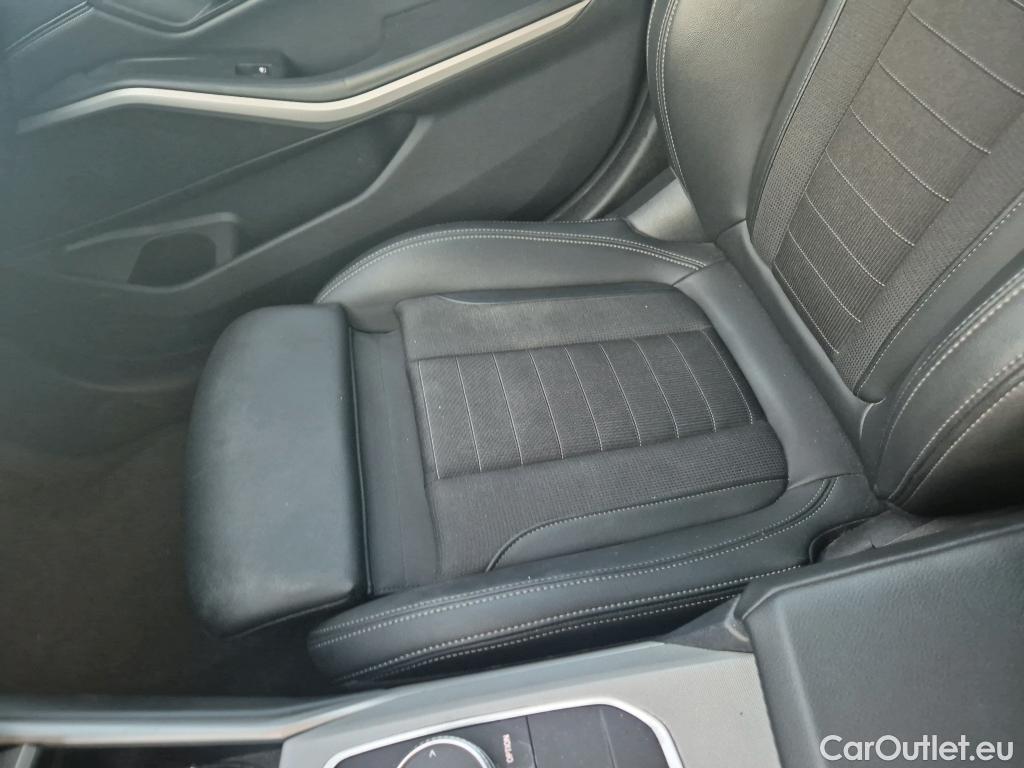  Bmw  Serie 3 BMW  / 2019 / 5P / familiar 318d Auto.Touring #9