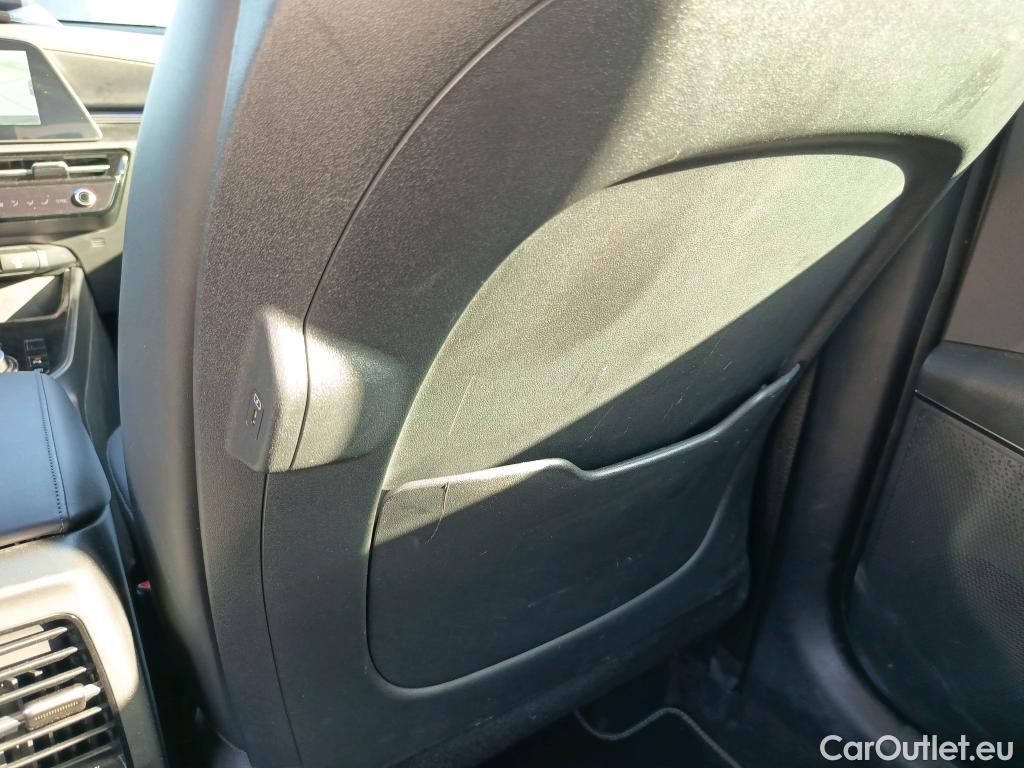  KIA  Niro KIA  / 2022 / 5P / crossover 1.6 GDi PHEV 135kW (183CV) Drive #16