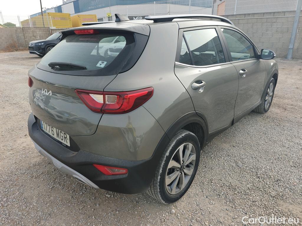  KIA  STONIC KIA  / 2017 / 5P / todoterreno 1.0 T-GDi 88kW (120CV) MHEV iMT Drive #1