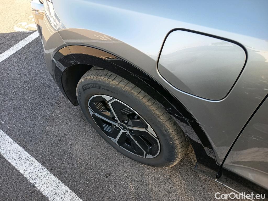  KIA  Niro KIA  / 2022 / 5P / crossover 1.6 GDi PHEV 135kW (183CV) Drive #24