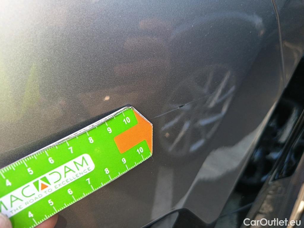  KIA  Niro KIA  / 2022 / 5P / crossover 1.6 GDi PHEV 135kW (183CV) Drive #33