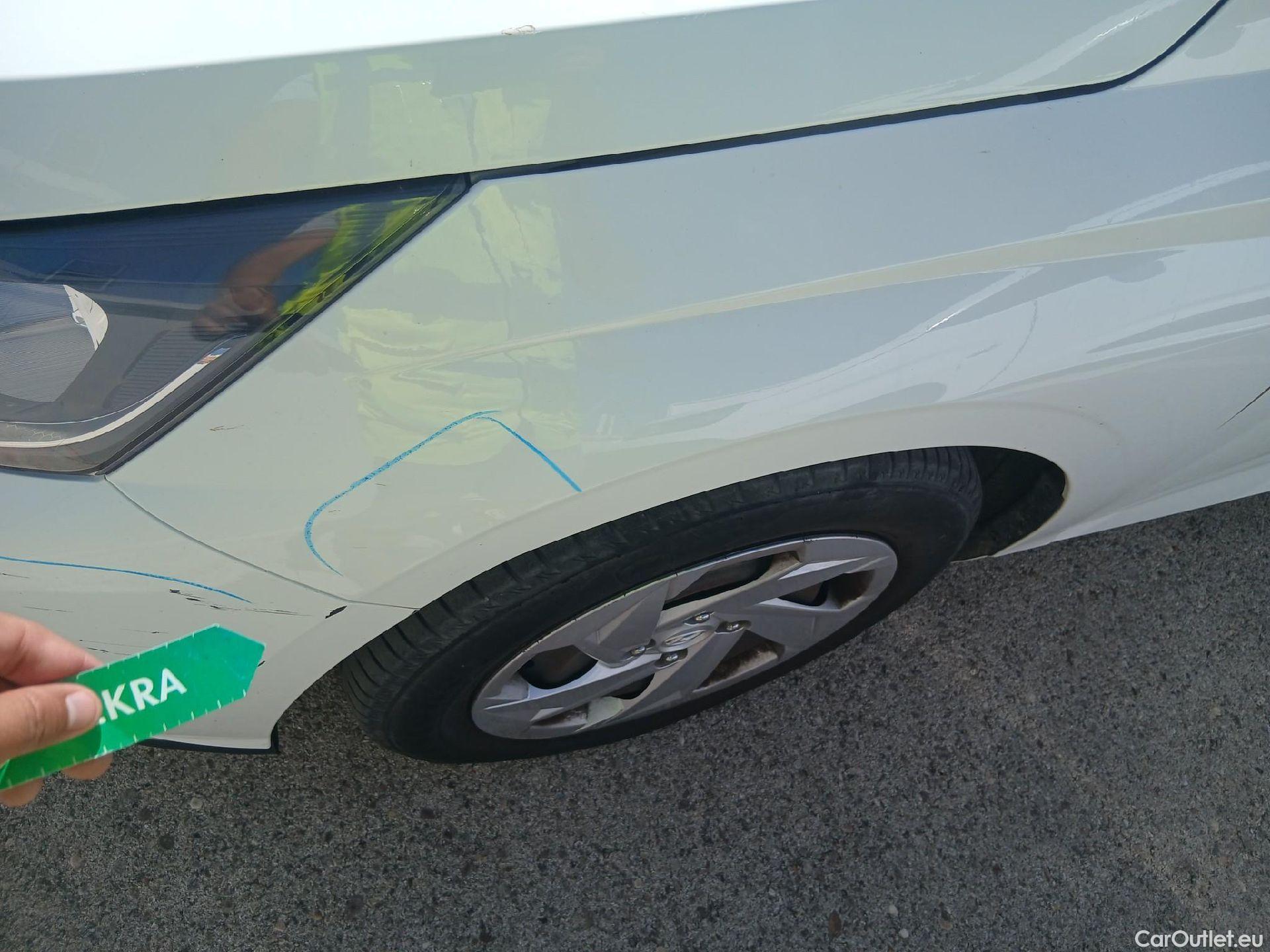  Hyundai  i20 HYUNDAI  / 2020 / 5P / berlina con portón 1.0 TGDI 74kW (100CV) 48V Essence #19