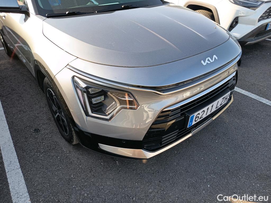  KIA  Niro KIA  / 2022 / 5P / crossover 1.6 GDi PHEV 135kW (183CV) Drive #18