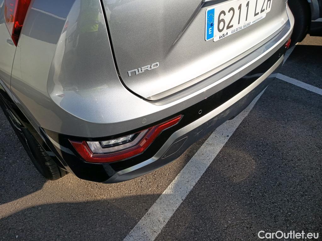  KIA  Niro KIA  / 2022 / 5P / crossover 1.6 GDi PHEV 135kW (183CV) Drive #22