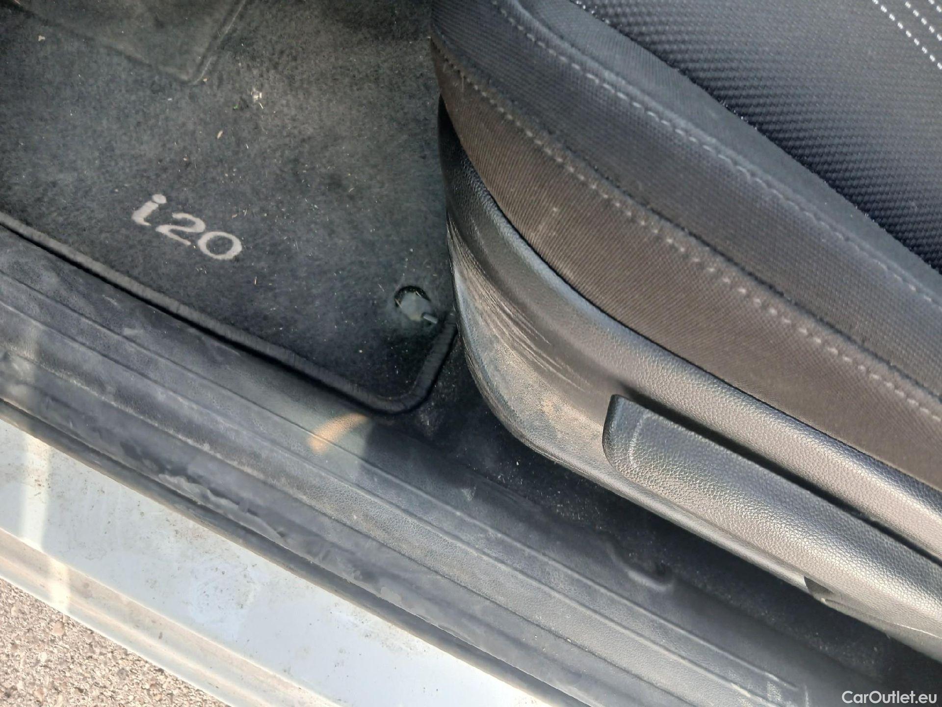  Hyundai  i20 HYUNDAI  / 2020 / 5P / berlina con portón 1.0 TGDI 74kW (100CV) 48V Essence #6