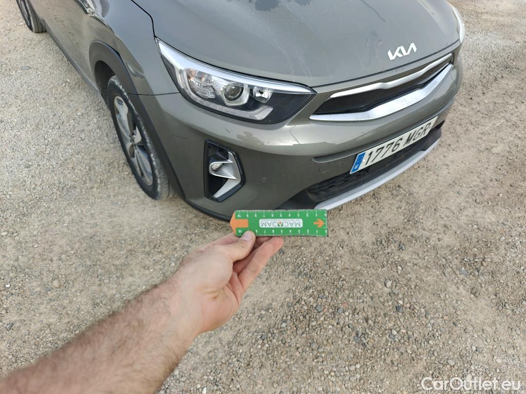  KIA  STONIC KIA  / 2017 / 5P / todoterreno 1.0 T-GDi 88kW (120CV) MHEV iMT Drive #17