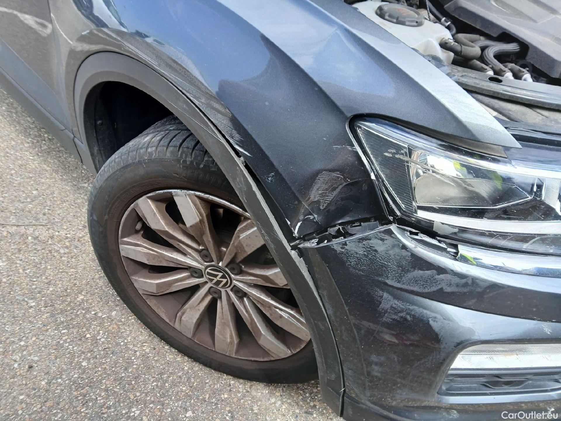  Volkswagen  T-ROC VOLKSWAGEN  / 2017 / 5P / todoterreno Advance 2.0 TDI 85kW (115CV) #1