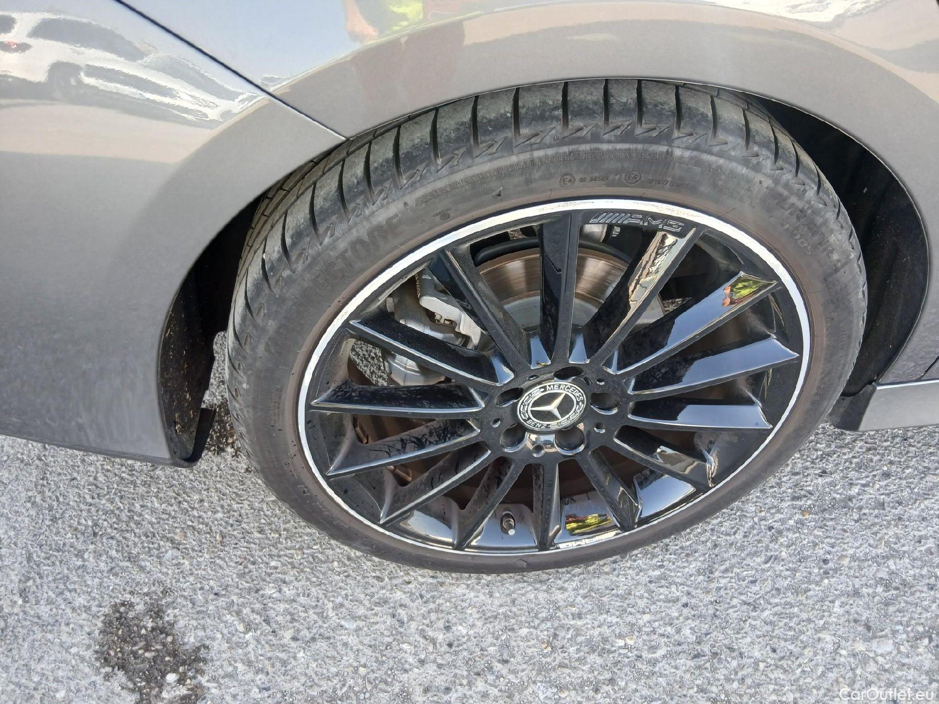  Mercedes  CLA-Klasse MERCEDES-BENZ CLA / 2019 / 4P / coupé CLA 200 #16
