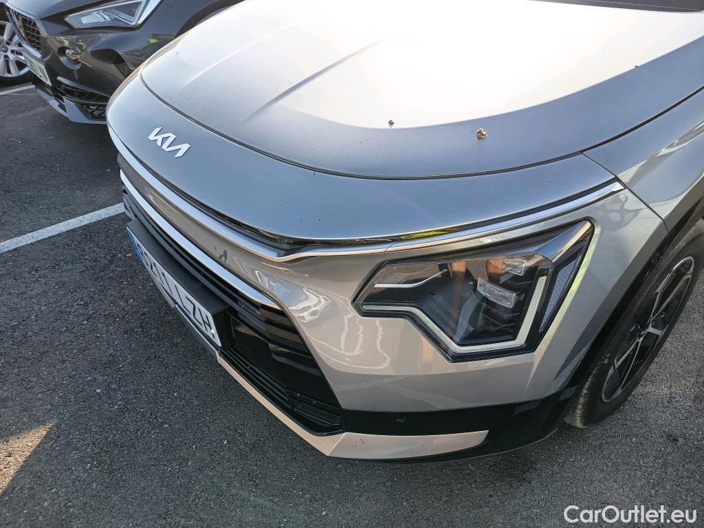  KIA  Niro KIA  / 2022 / 5P / crossover 1.6 GDi PHEV 135kW (183CV) Drive #20