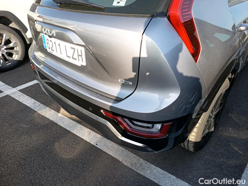  KIA  Niro KIA  / 2022 / 5P / crossover 1.6 GDi PHEV 135kW (183CV) Drive #32
