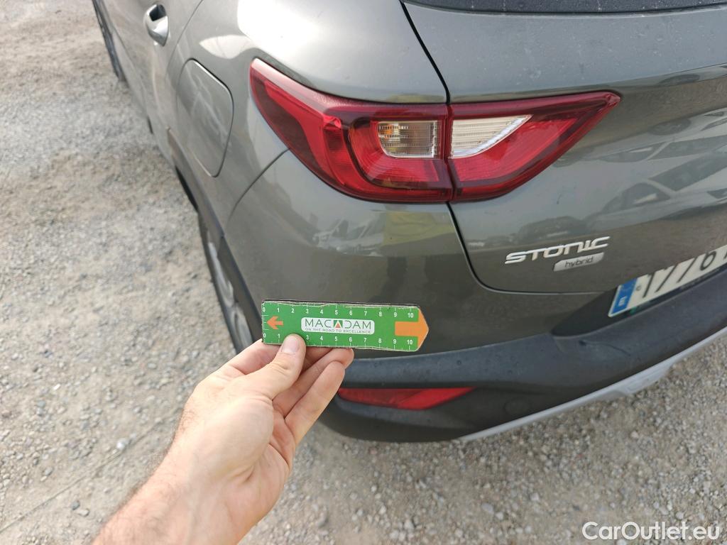  KIA  STONIC KIA  / 2017 / 5P / todoterreno 1.0 T-GDi 88kW (120CV) MHEV iMT Drive #36