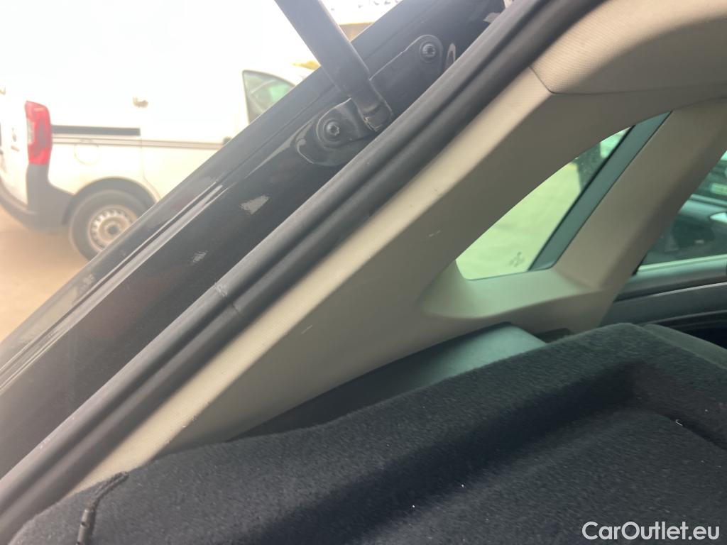  Volkswagen  Tiguan VOLKSWAGEN  / 2020 / 5P / todoterreno Life 2.0 TDI 110kW (150CV) DSG (AC2) #25