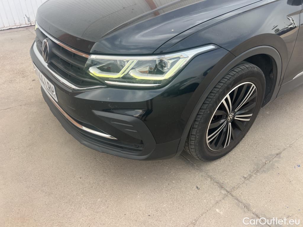  Volkswagen  Tiguan VOLKSWAGEN  / 2020 / 5P / todoterreno Life 2.0 TDI 110kW (150CV) DSG (AC2) #34