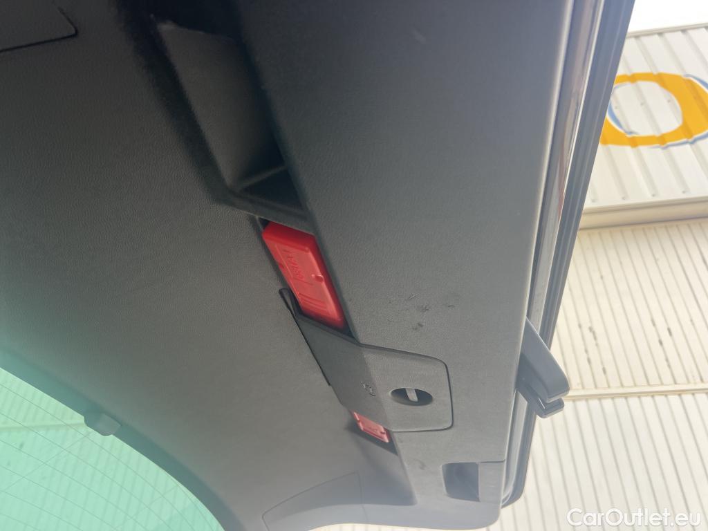  Volkswagen  Tiguan VOLKSWAGEN  / 2020 / 5P / todoterreno Life 2.0 TDI 110kW (150CV) DSG (AC2) #23