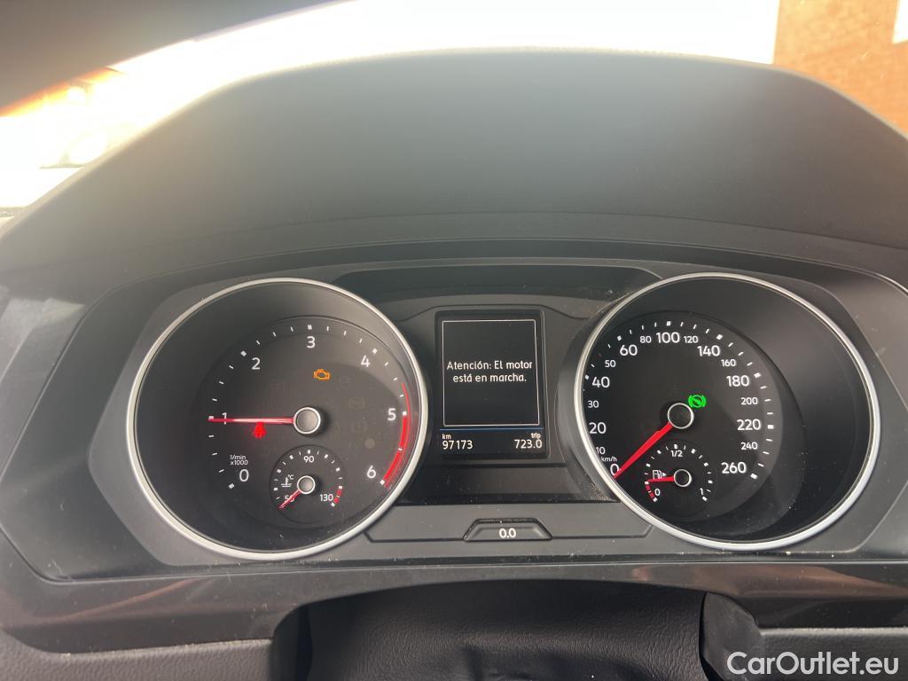  Volkswagen  Tiguan VOLKSWAGEN  / 2020 / 5P / todoterreno Life 2.0 TDI 110kW (150CV) DSG (AC2) #40