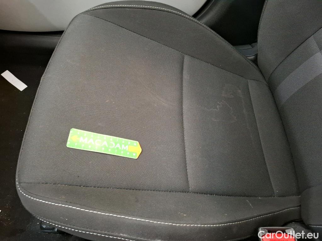  Hyundai  i20 HYUNDAI  / 2023 / 5P / Berline 1.0 T-GDI 100 HYBRID 48V INTUITIVE DCT-7 #53