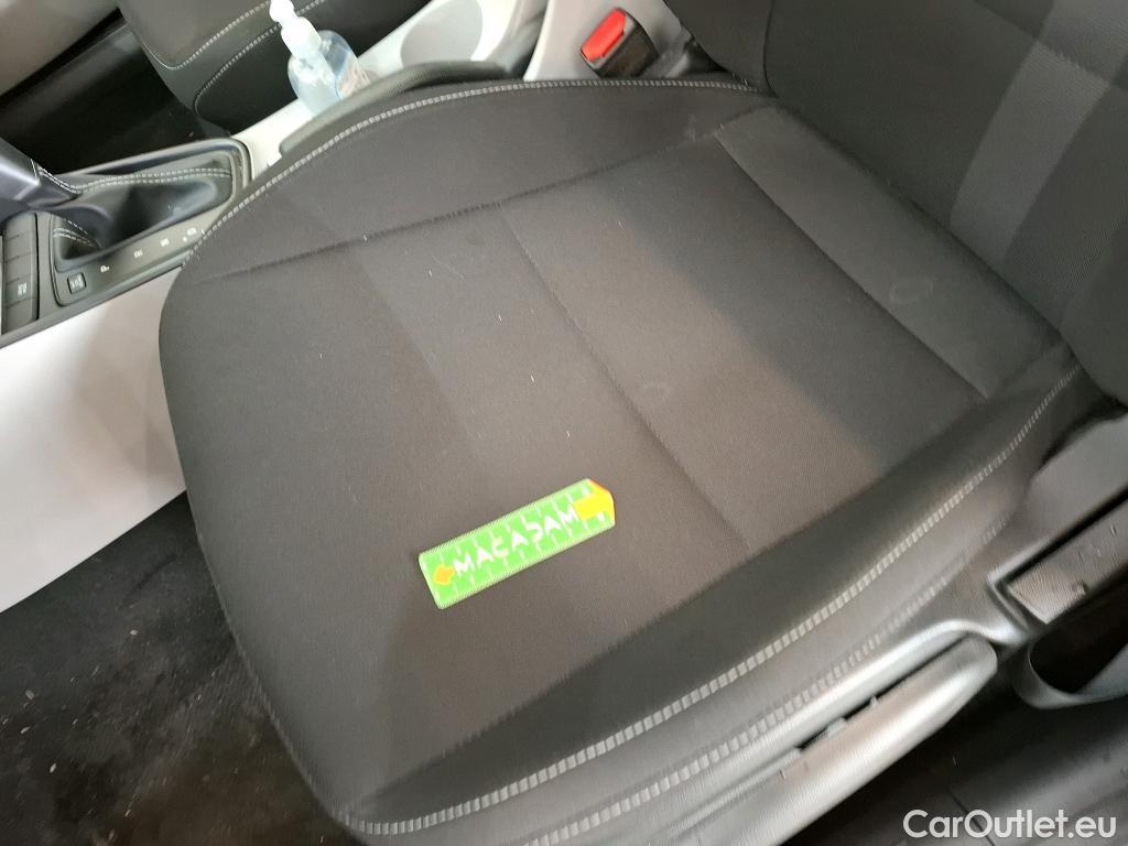  Hyundai  i20 HYUNDAI  / 2023 / 5P / Berline 1.0 T-GDI 100 HYBRID 48V INTUITIVE DCT-7 #54