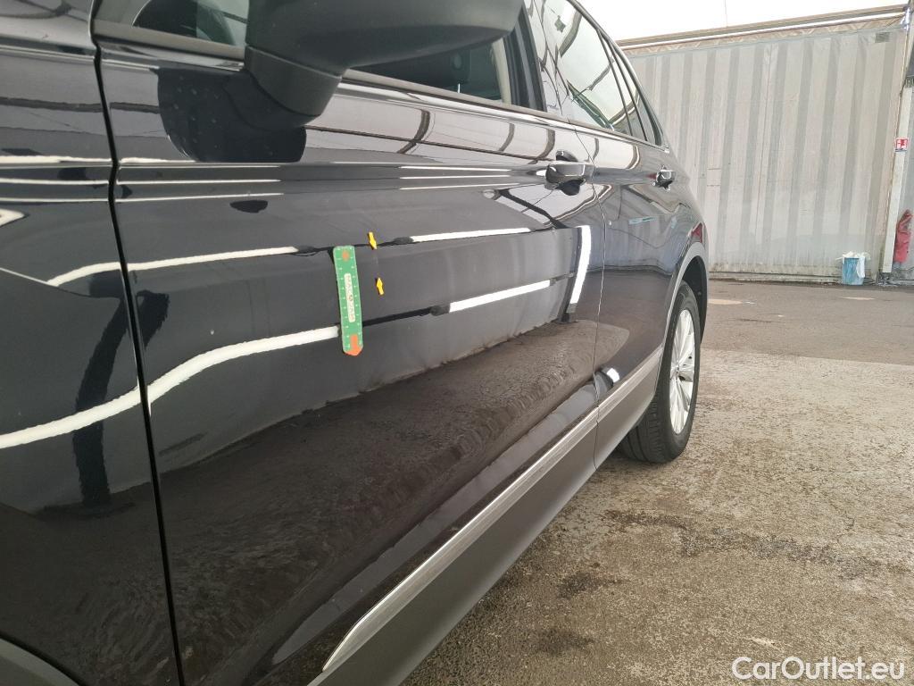  Volkswagen  Tiguan VOLKSWAGEN  / 2020 / 5P / SUV 2.0 TDI 150 DSG7 Life Business #5