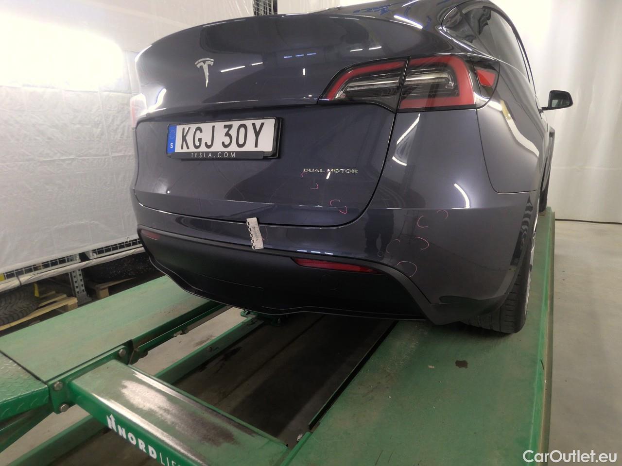  Tesla  Model Y  Long-Range AWD #13