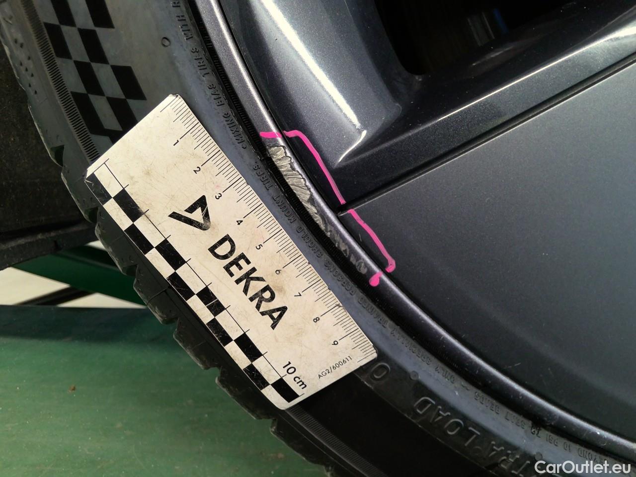 Tesla  Model 3  75kWh Long-Range #15