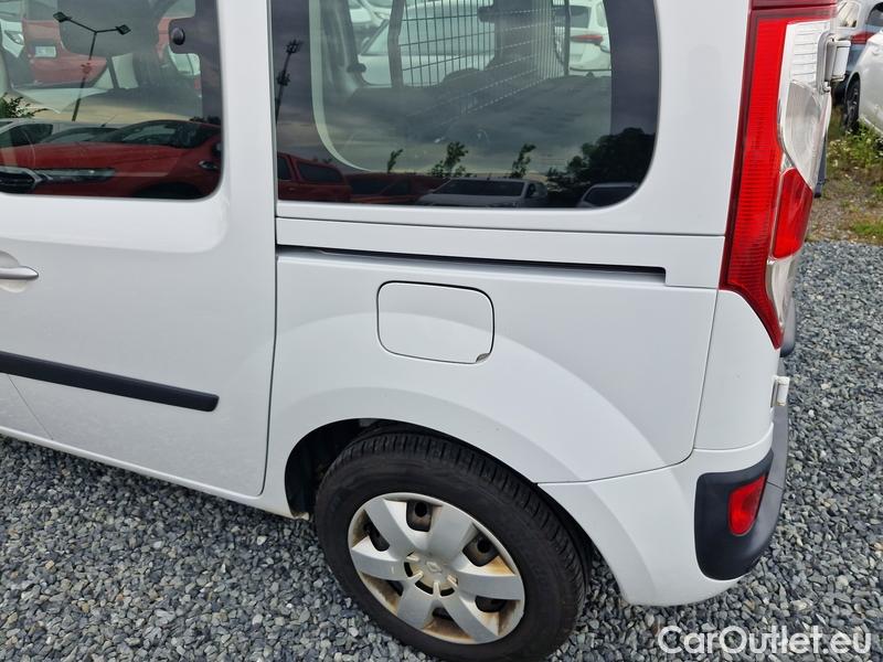  Renault  Kangoo  2 (2008)  1.5BdCi 95 Zen 5d #36