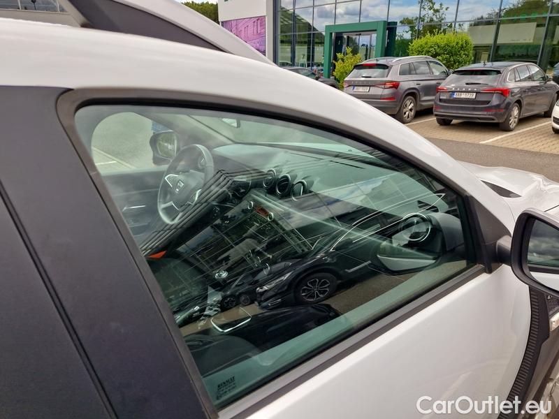  Dacia  Duster  II (01.2018->) Dus.1.5BdCi 115 Comfort 4x4 5d #33