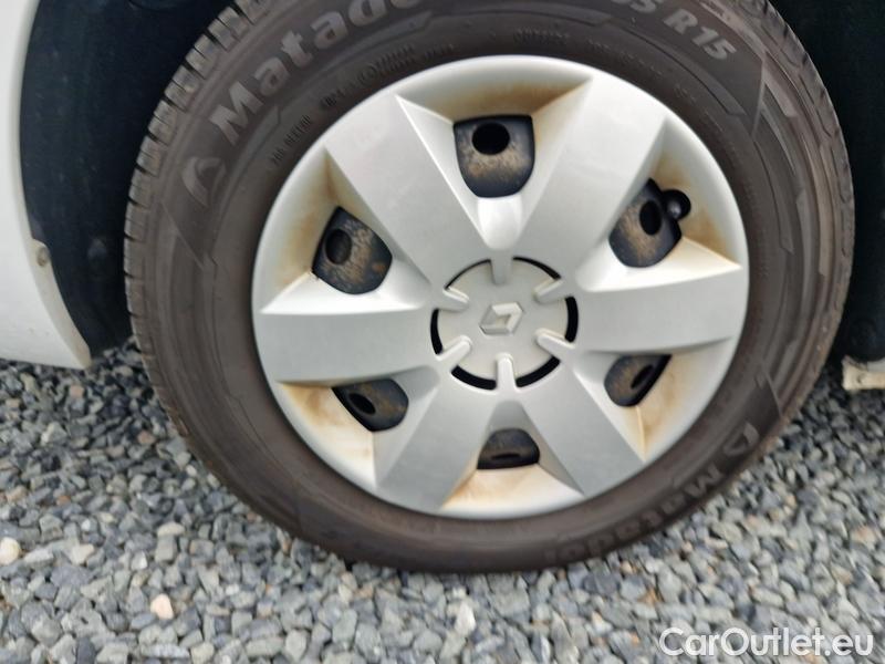  Renault  Kangoo  2 (2008)  1.5BdCi 95 Zen 5d #25
