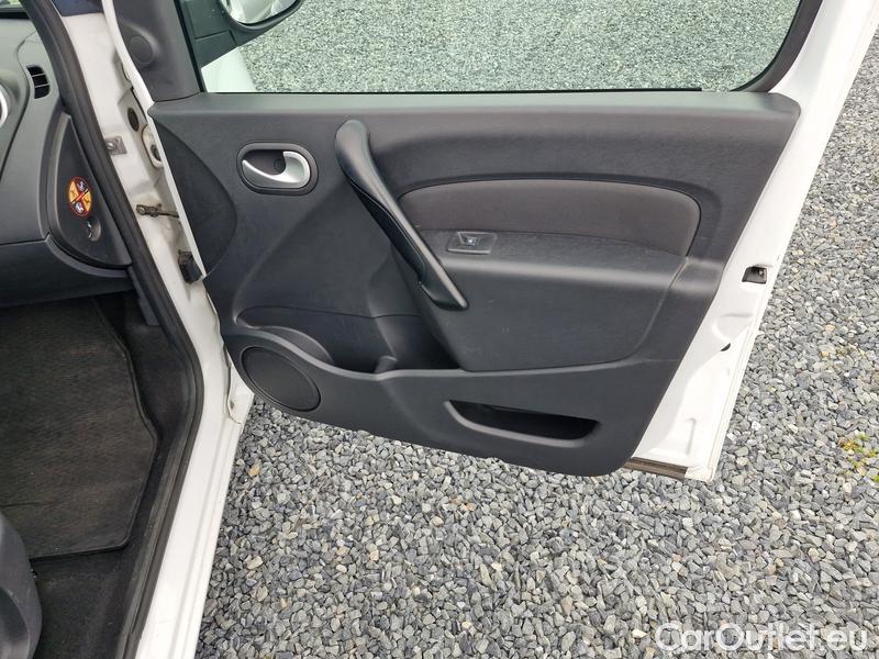  Renault  Kangoo  2 (2008)  1.5BdCi 95 Zen 5d #44