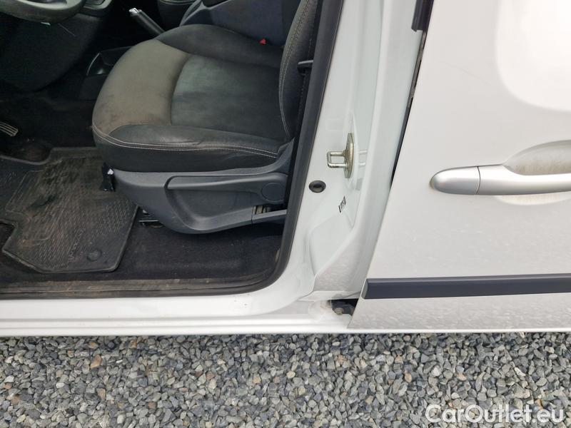  Renault  Kangoo  2 (2008)  1.5BdCi 95 Zen 5d #28