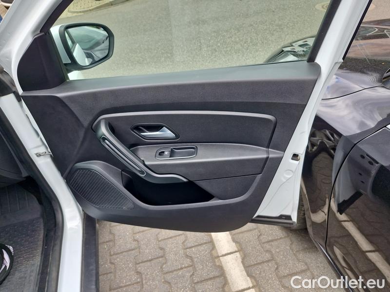  Dacia  Duster  II (01.2018->) Dus.1.5BdCi 115 Comfort 4x4 5d #34