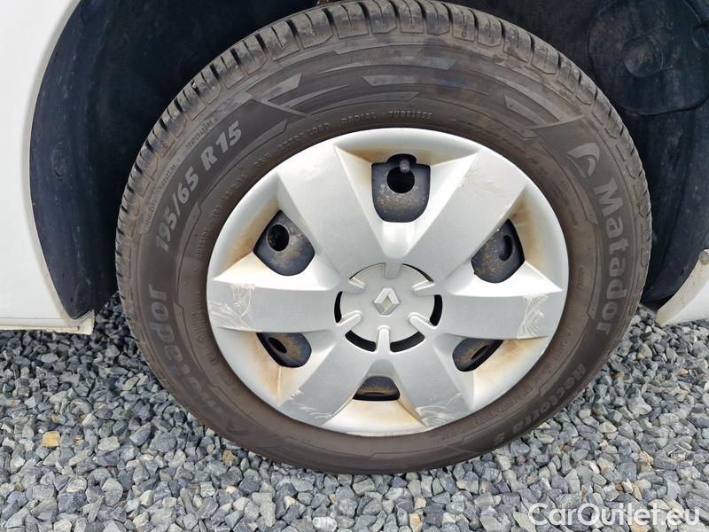  Renault  Kangoo  2 (2008)  1.5BdCi 95 Zen 5d #47