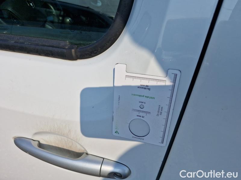  Renault  Kangoo  2 (2008)  1.5BdCi 95 Zen 5d #4