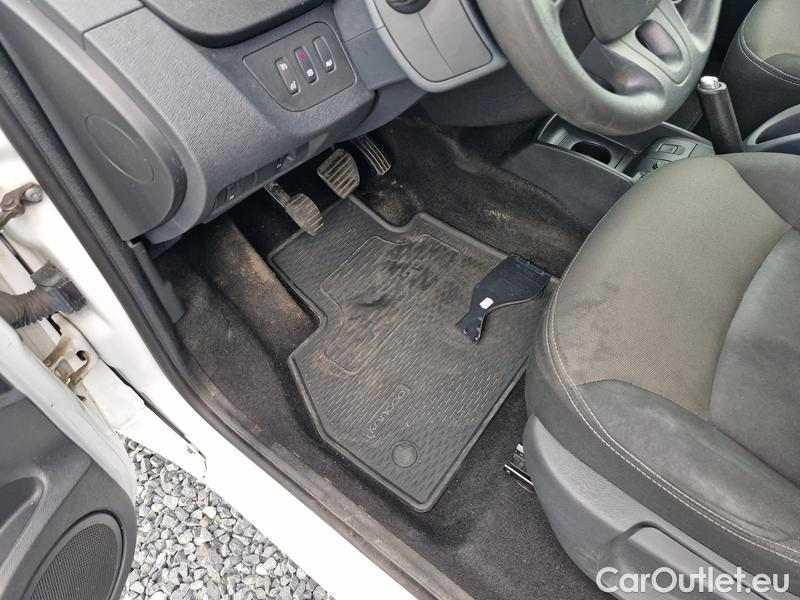  Renault  Kangoo  2 (2008)  1.5BdCi 95 Zen 5d #29