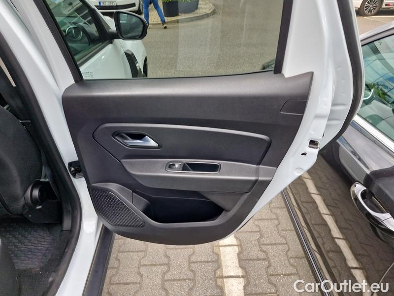  Dacia  Duster  II (01.2018->) Dus.1.5BdCi 115 Comfort 4x4 5d #30